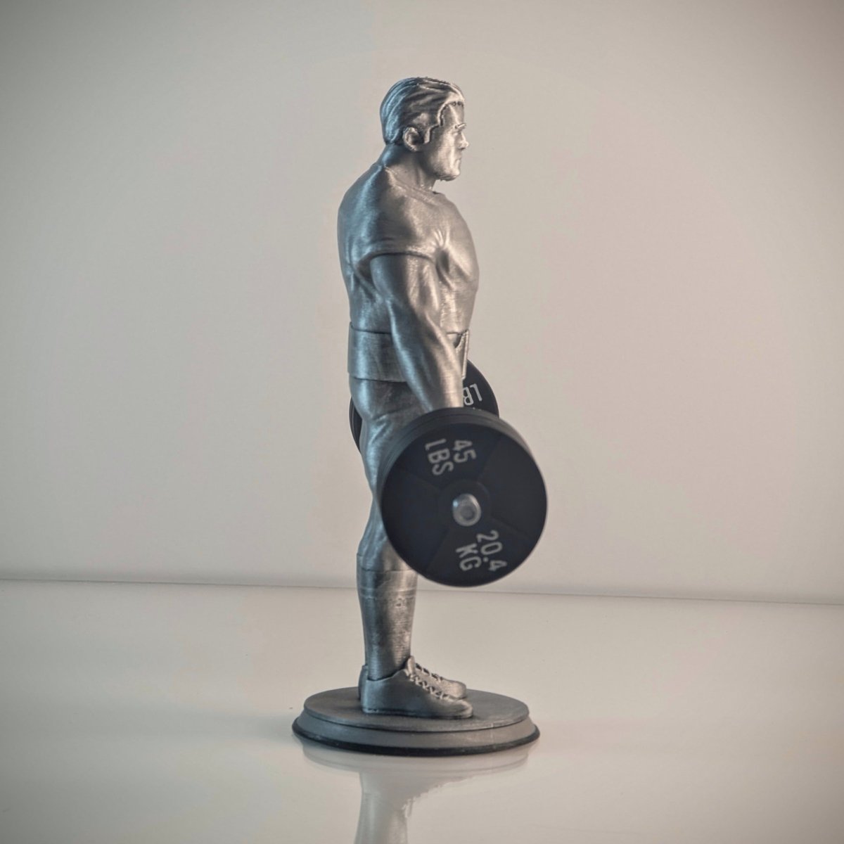 Realistic Deadlifter with Custom Barbell Weights - Figures of strength